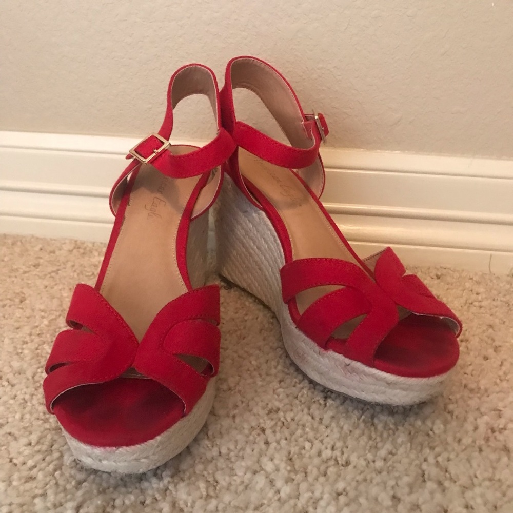 Red wedge heels